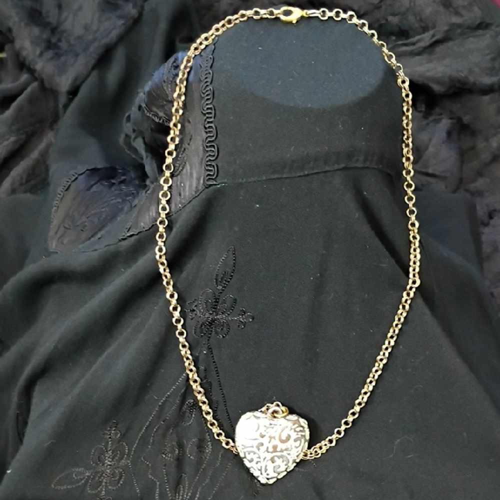 Gold Heart Pendant Necklace